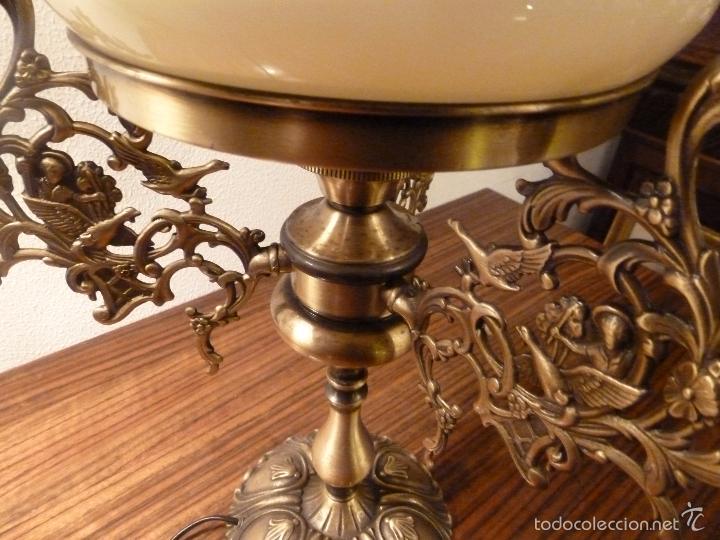 Antig&uuml;edades: lampara de sobremesa de bronce con tulipa marron - Foto 2