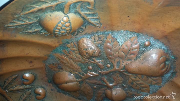 Antig&uuml;edades: BANDEJA COBRE CON FIRMA - Foto 2