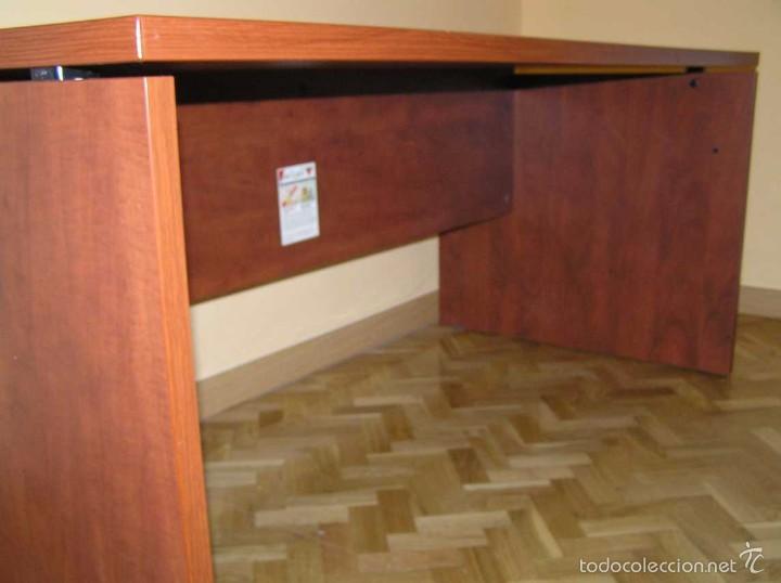 Antig&uuml;edades: MESA DE DESPACHO DE MADERA - Foto 3