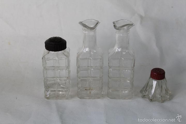Antig&uuml;edades: JUEGO DE VINAGRERAS EN CRISTAL - Foto 2