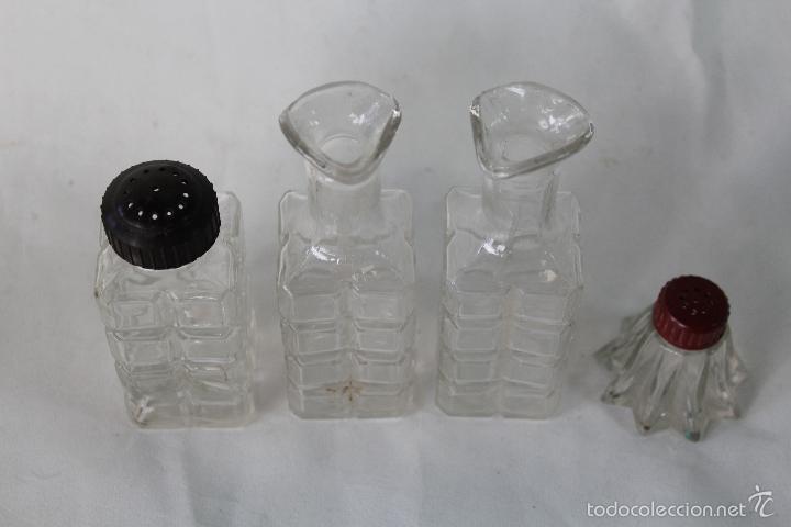 Antig&uuml;edades: JUEGO DE VINAGRERAS EN CRISTAL - Foto 3