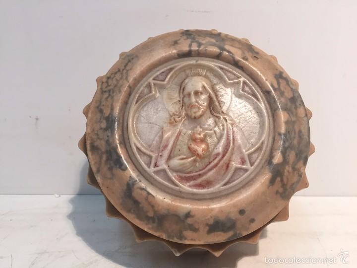 Antig&uuml;edades: CAJA DE CERA, SAGRADO CORAZ&Oacute;N. - Foto 1