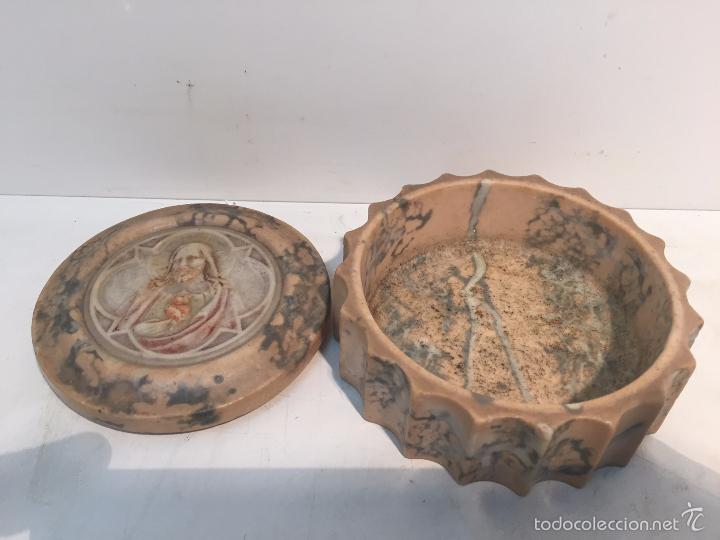 Antig&uuml;edades: CAJA DE CERA, SAGRADO CORAZ&Oacute;N. - Foto 3