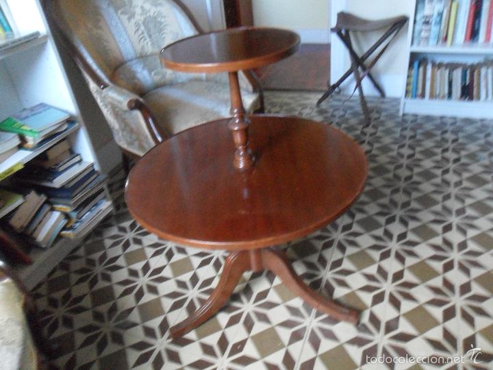 Antig&uuml;edades: MESA REDONDA CON DOS BASES - Foto 2
