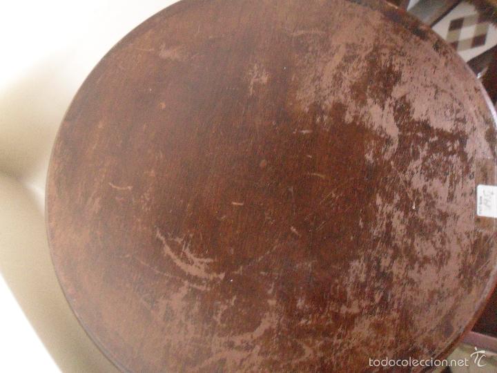 Antig&uuml;edades: MESA AUXILIAR REDONDA CON CAJON - Foto 6