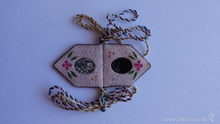 Antig&uuml;edades: Excapulario de 2,5 x 2,2 cms - Foto 1
