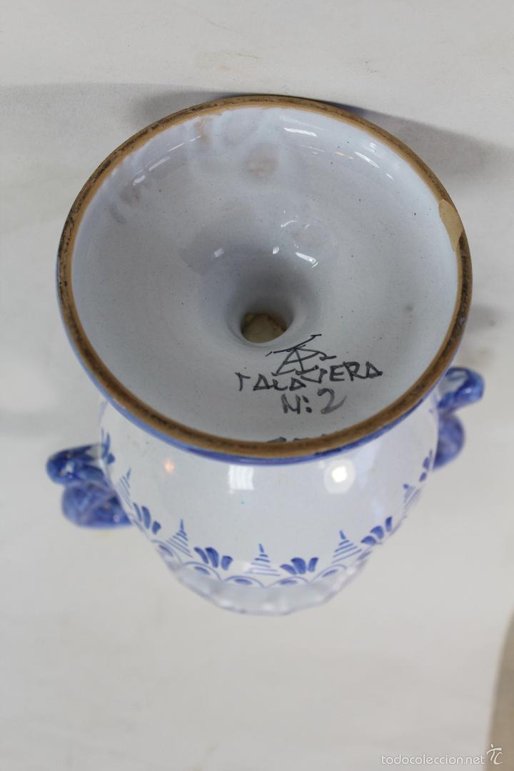 Antig&uuml;edades: jarra en ceramica de talavera - Foto 2