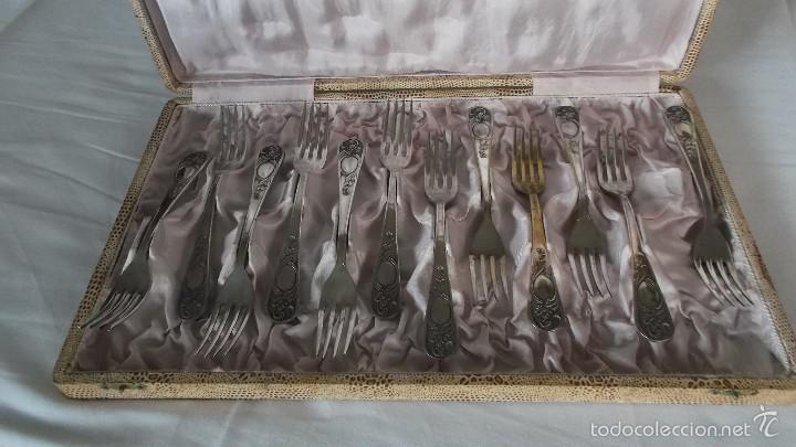 Antig&uuml;edades: Tenedores plateados - Foto 2