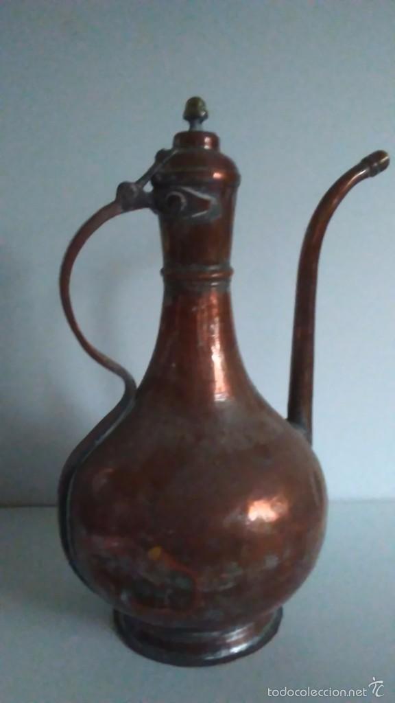 Antig&uuml;edades: Jarra / Aceitera antigua de cobre - Foto 1