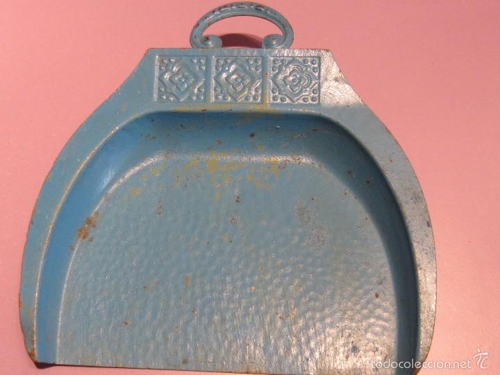 Antig&uuml;edades: pala recoge migas modernista - Foto 1