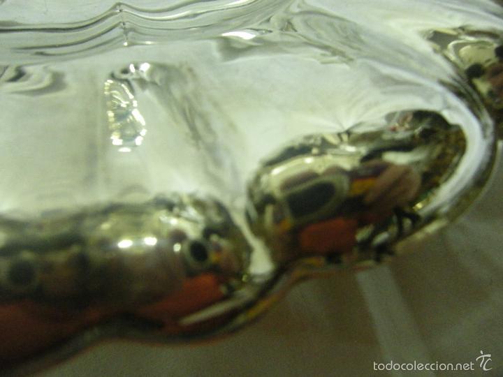 Antig&uuml;edades: PAREJA DE BANDEJAS DE PLATA-PUNZONADAS E IGUALES - Foto 5