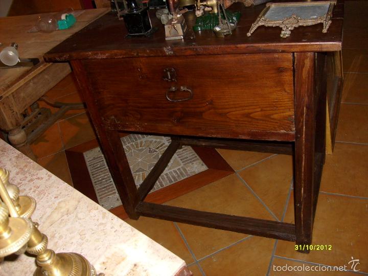 Antig&uuml;edades: Mesa r&uacute;stica muy maciza - Foto 1