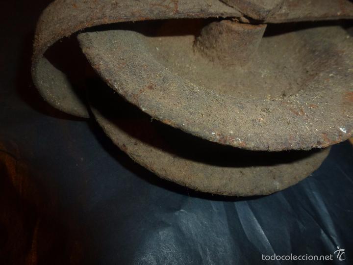 Antig&uuml;edades: polea de hierro - Foto 6