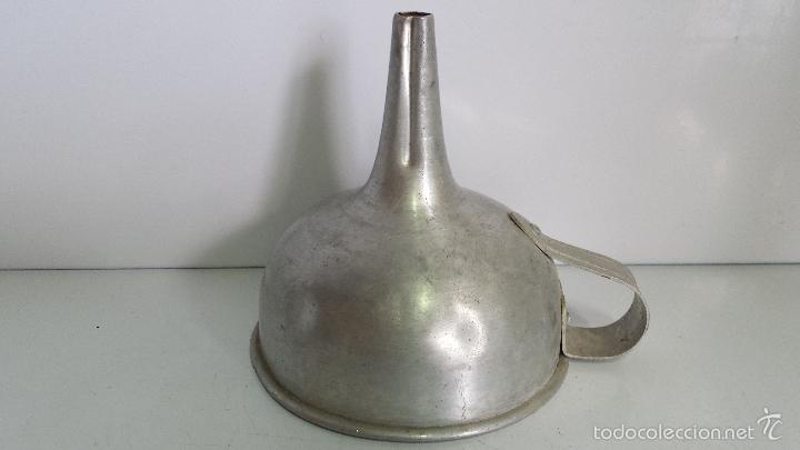 Antig&uuml;edades: ANTIGUO EMBUDO DE ALUMINIO 11CM. - Foto 3