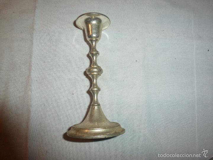 Antig&uuml;edades: CANDELERO CANDELABRO DE METAL - Foto 1