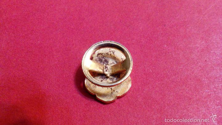 Antig&uuml;edades: INSIGNIA DE OJAL LA SALLE - Foto 2