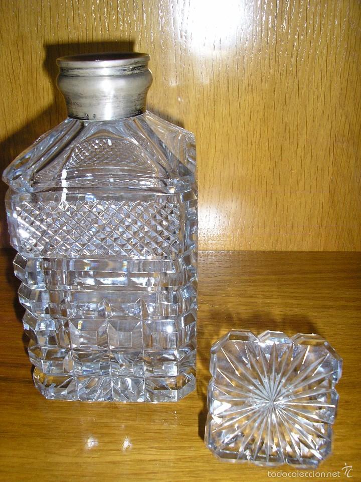 Antig&uuml;edades: LICORERA TALLADA CON CUELLO DE PLATA - Foto 3