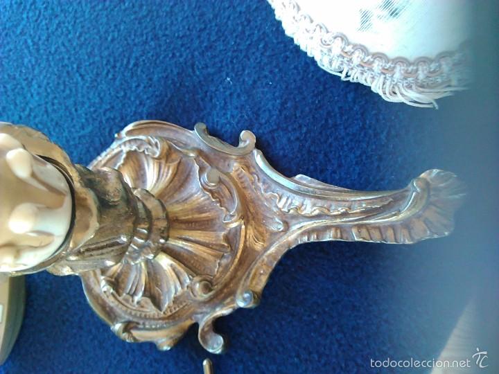Antig&uuml;edades: antigua palmatoria de bronce con luz - Foto 2