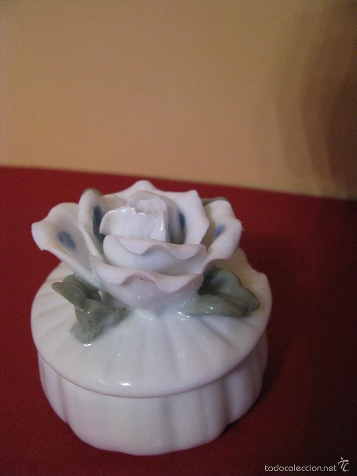 Antig&uuml;edades: JOYERO DE PORCELANA (ROSA) - Foto 1