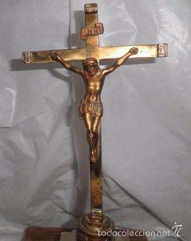 Antig&uuml;edades: Crucifijo bronce y base de m&aacute;rmol - Foto 2