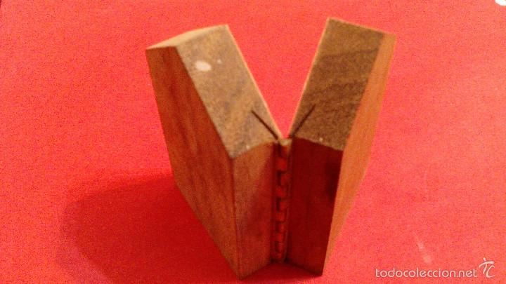 Antig&uuml;edades: PEQUE&Ntilde;A CAPILLA DE MADERA - Foto 5