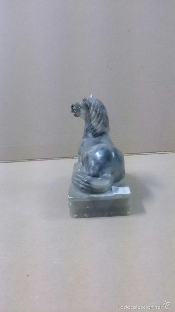 Antig&uuml;edades: Figura de caballo en piedra - Foto 5