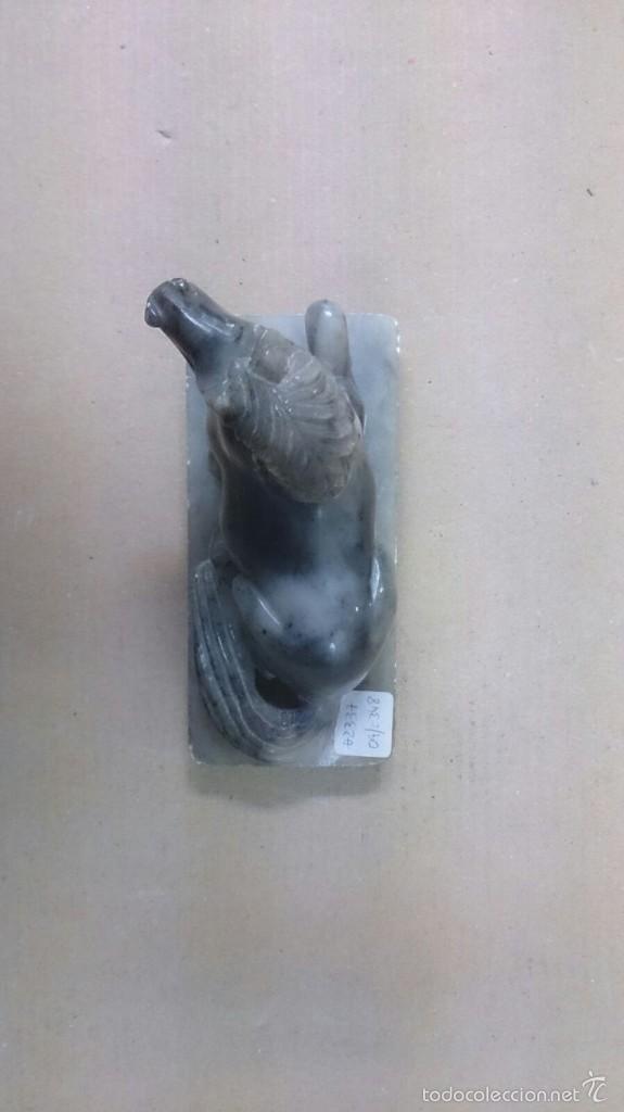 Antig&uuml;edades: Figura de caballo en piedra - Foto 7