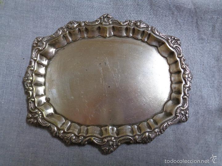Antig&uuml;edades: BANDEJA VACIABOLSILLO CINCELADA - Foto 1