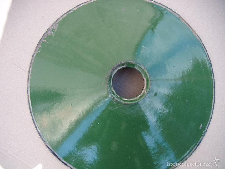 Antig&uuml;edades: pantalla de lampara verde plana - Foto 2