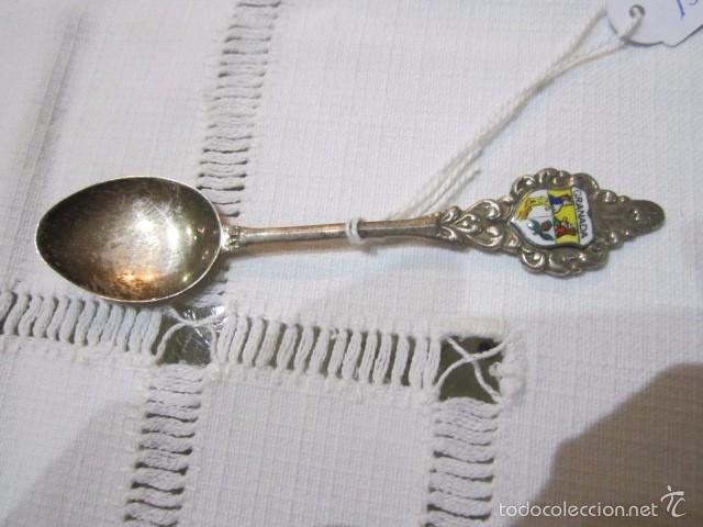 Antig&uuml;edades: Cucharilla de plata con escudo de Granada. 10,5 cms. - Foto 1
