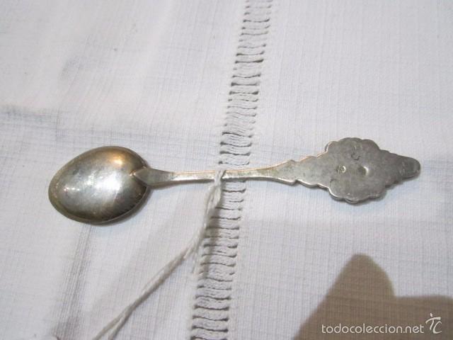 Antig&uuml;edades: Cucharilla de plata con escudo de Granada. 10,5 cms. - Foto 4
