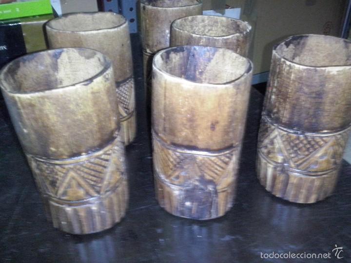 Antig&uuml;edades: 6 vasos en madera tallada - Foto 1
