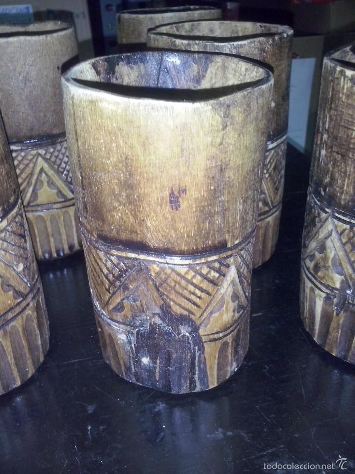 Antig&uuml;edades: 6 vasos en madera tallada - Foto 2