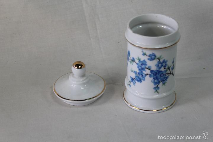 Antig&uuml;edades: albarelo en porcelana - Foto 5