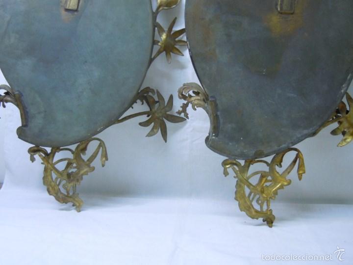 Antig&uuml;edades: PAR DE CORNUCOPIAS EN BRONCE. S. XIX. - Foto 3