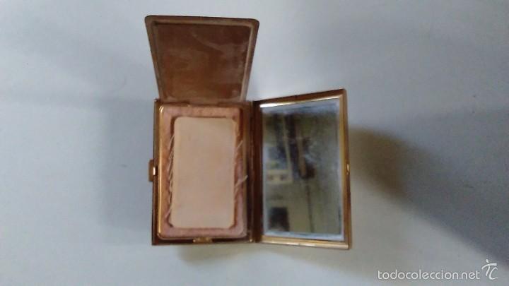 Antig&uuml;edades: Polvera de nacar y metal - Foto 5