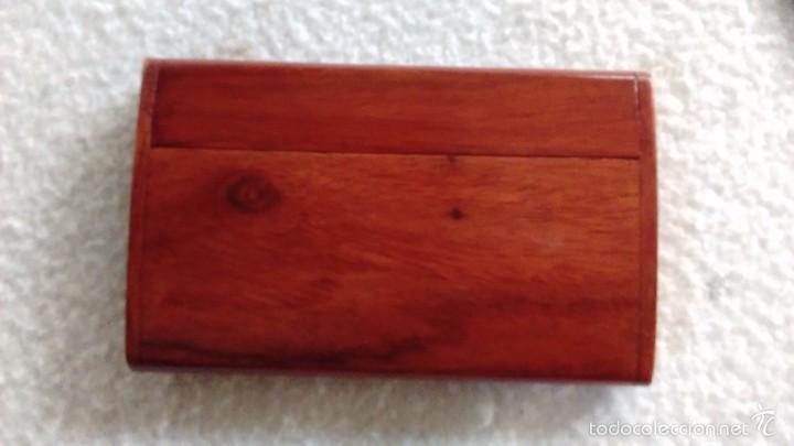 Antig&uuml;edades: Caja tarjetero expositor de madera calada - Foto 2