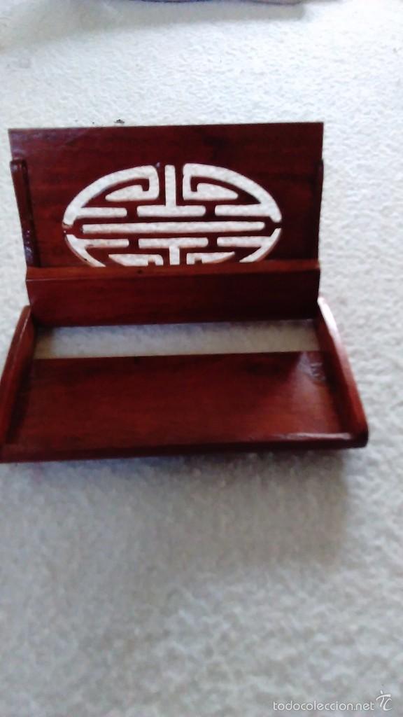 Antig&uuml;edades: Caja tarjetero expositor de madera calada - Foto 3