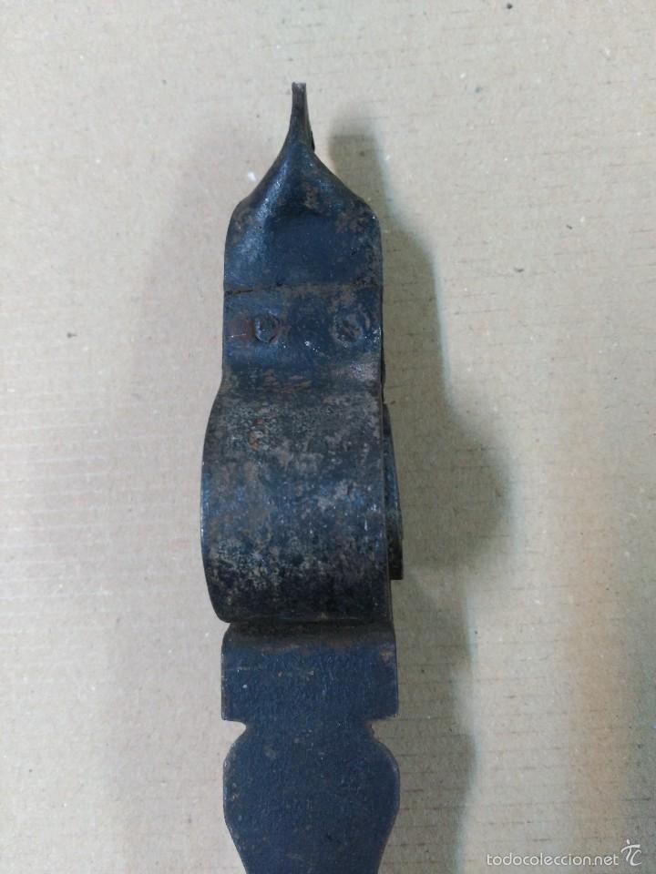 Antig&uuml;edades: Campana de hierro - Foto 6