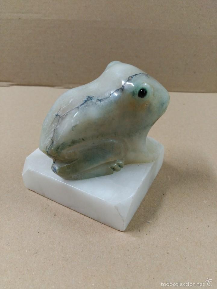 Antig&uuml;edades: Figura de rana en marmol - Foto 3