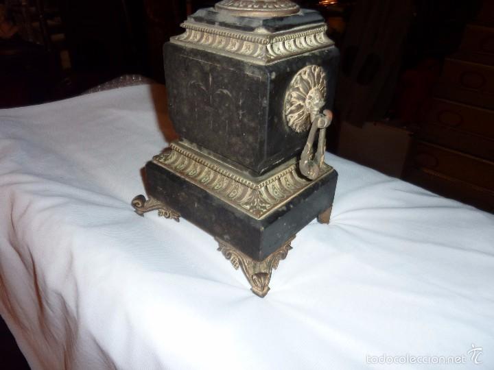 Antig&uuml;edades: ANTIGUO CANDELABRO CON BASE DE MARMOL. - Foto 2