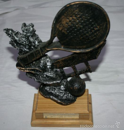 Antig&uuml;edades: TROFEO DE PADEL, 2&ordm; CLASIFICADO HELLIN 2007, 30 CM - Foto 1