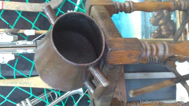 Antig&uuml;edades: cazo , jarra , recipiente raro ... - Foto 2