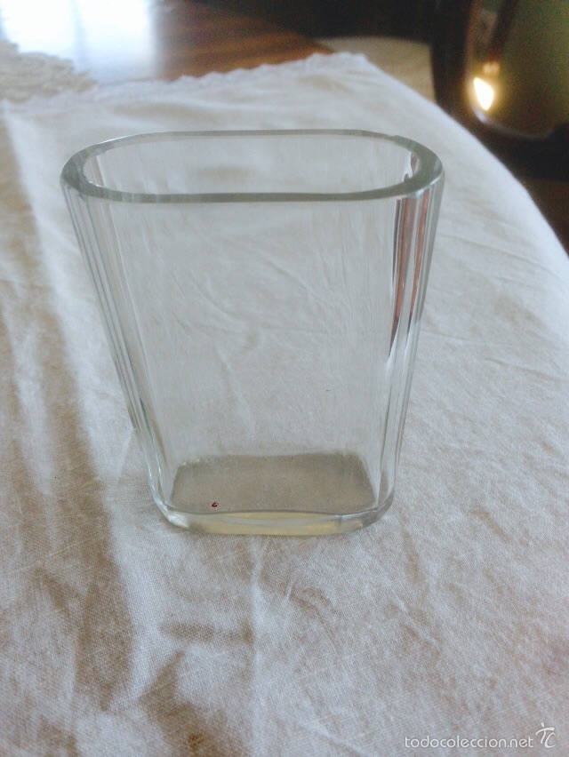 Antiguidades: Antiguo vaso de aguas para balneario