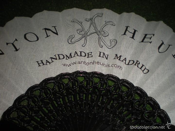 Antig&uuml;edades: ABANICO CON LOGO ANTON HEUNIS EN PLASTICO - Foto 2