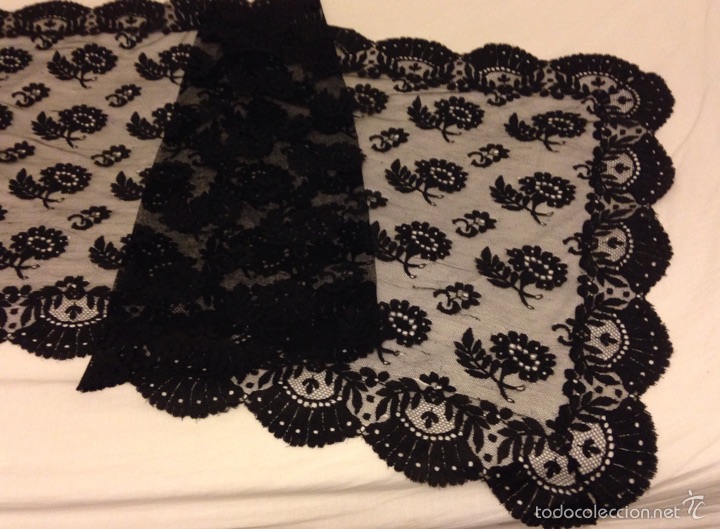Antig&uuml;edades: Mantilla Chal blonda espa&ntilde;ola. - Foto 4