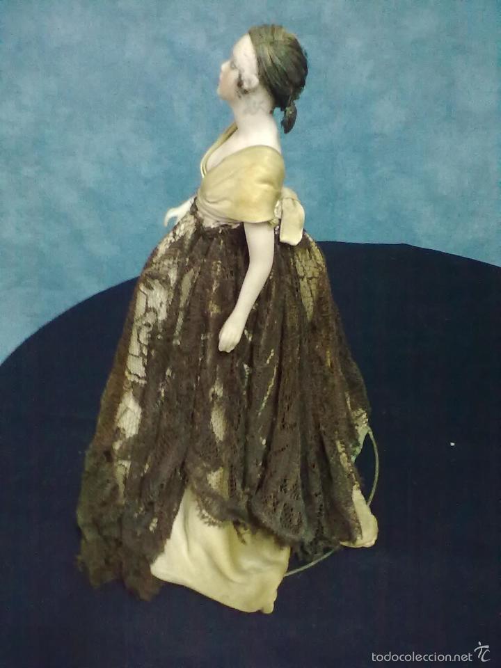 Antig&uuml;edades: MU&Ntilde;ECA PANTALLA LAMPARA PARA RESTAURAR. - Foto 5