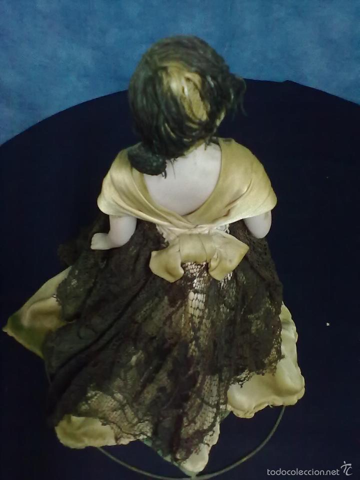Antig&uuml;edades: MU&Ntilde;ECA PANTALLA LAMPARA PARA RESTAURAR. - Foto 6