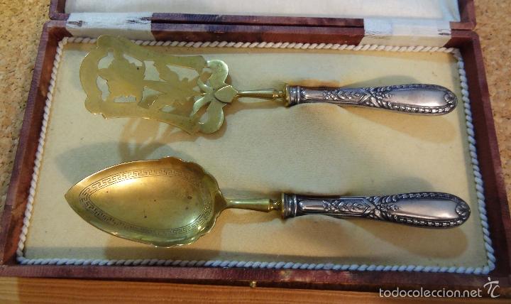 Antig&uuml;edades: Set de 2 cubiertos de plata con su caja original - Foto 1