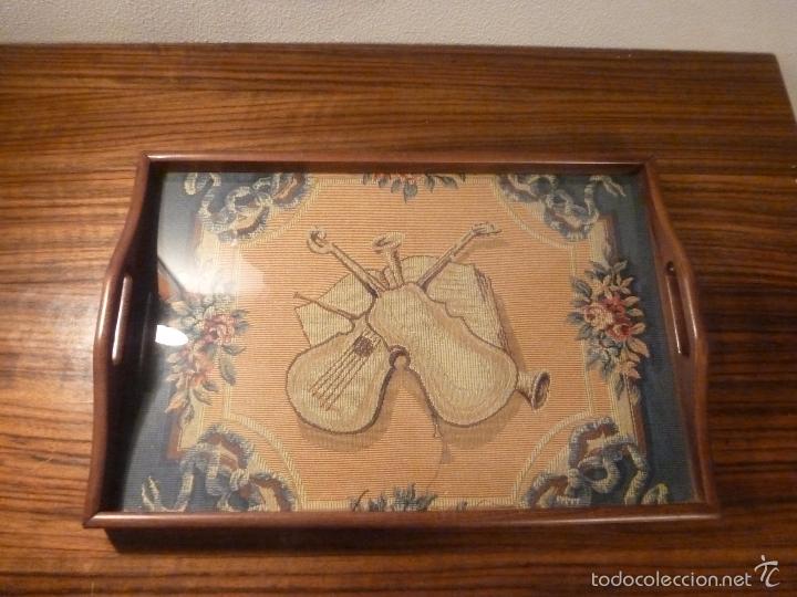 Antig&uuml;edades: bandeja para servir tela madera - Foto 1
